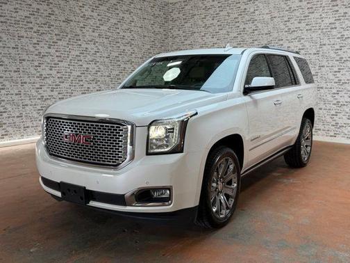 White Frost Tri-Coat 2017 GMC Yukon Denali