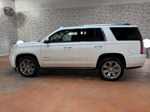 White Frost Tri-Coat 2017 GMC Yukon Denali