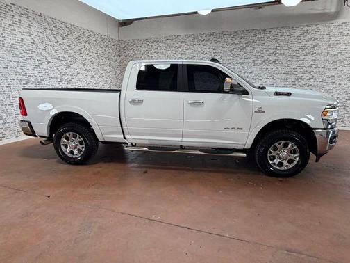 Bright White Clearcoat 2020 RAM 3500 Laramie