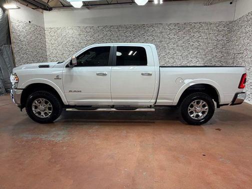 Bright White Clearcoat 2020 RAM 3500 Laramie