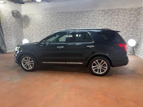 Shadow Black 2016 Ford Explorer Limited