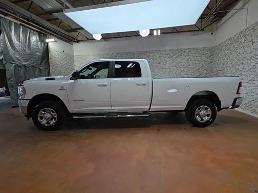 Bright White Clearcoat 2022 RAM 3500 Big Horn