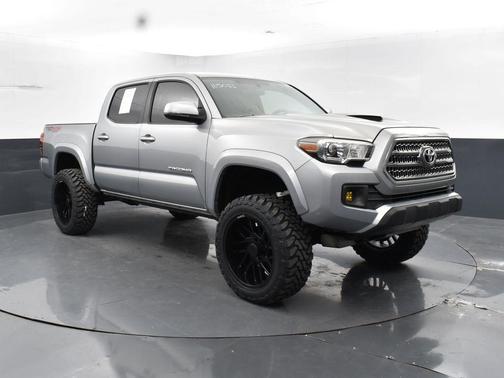 2017 Toyota Tacoma TRD Sport