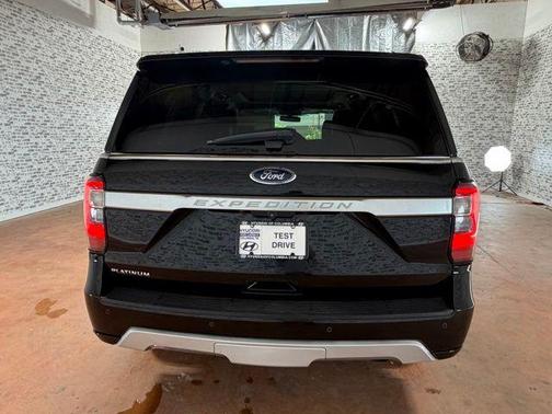 Shadow Black 2018 Ford Expedition Platinum