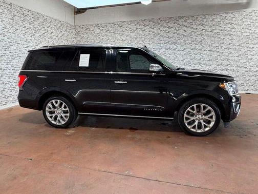 Shadow Black 2018 Ford Expedition Platinum