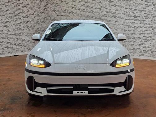 2025 Hyundai IONIQ 6 SEL