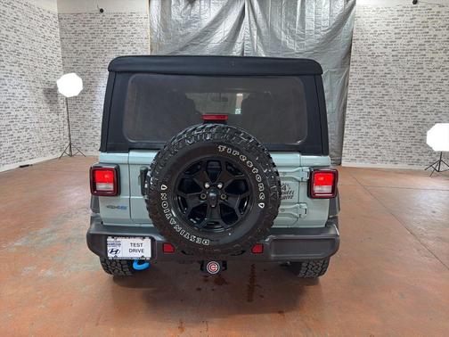 Earl Clearcoat 2023 Jeep Wrangler 4xe Base