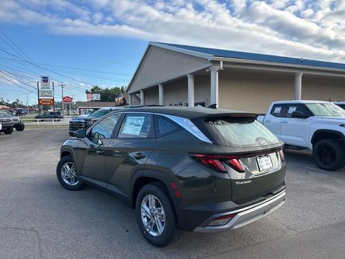 2026 Hyundai TUCSON SE