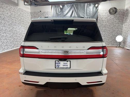 Pristine White 2020 Lincoln Navigator Reserve