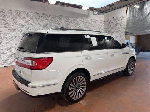Pristine White 2020 Lincoln Navigator Reserve