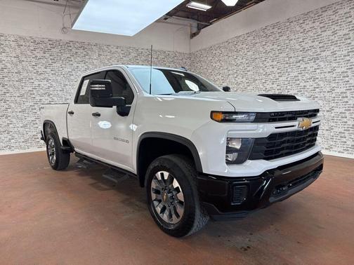 2024 Chevrolet Silverado 2500 Custom