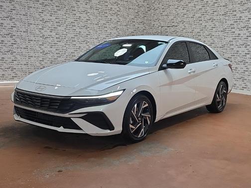 2025 Hyundai ELANTRA HEV SEL