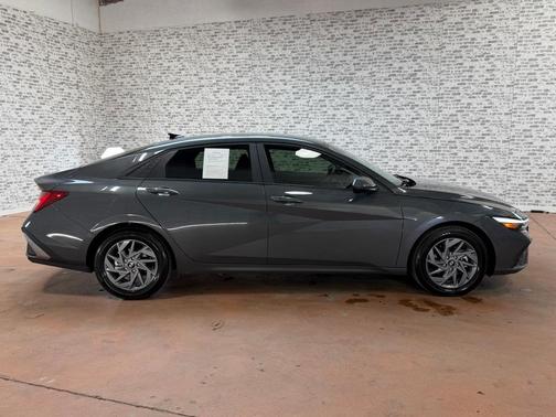 2024 Hyundai ELANTRA HEV Blue