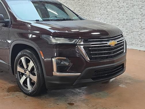 2022 Chevrolet Traverse LT Leather