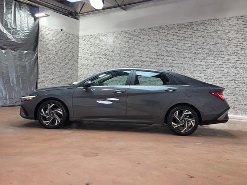 2025 Hyundai ELANTRA HEV Limited