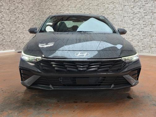 2025 Hyundai ELANTRA HEV Limited