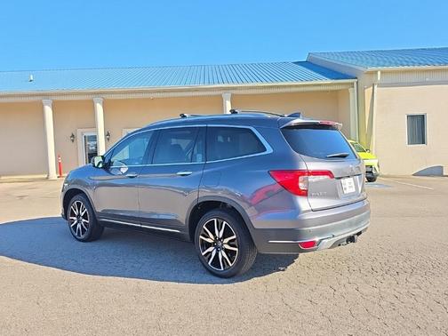 2019 Honda Pilot Touring 8-Passenger