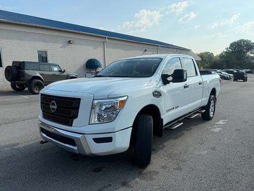 2023 Nissan Titan XD SV