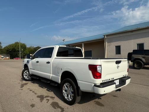 2023 Nissan Titan XD SV