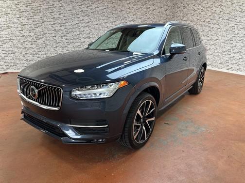 2021 Volvo XC90 T6 Momentum 7 Passenger
