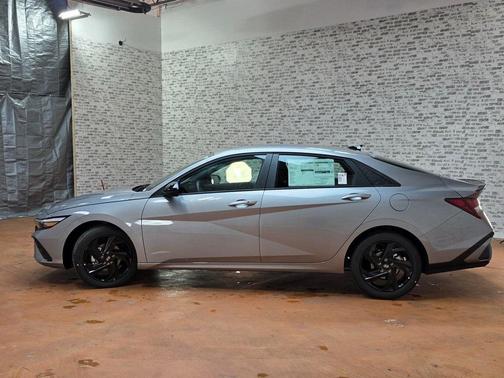 2026 Hyundai ELANTRA SEL