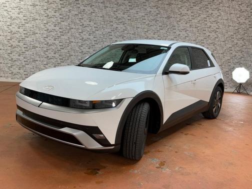 2026 Hyundai IONIQ 5 SE Standard Range