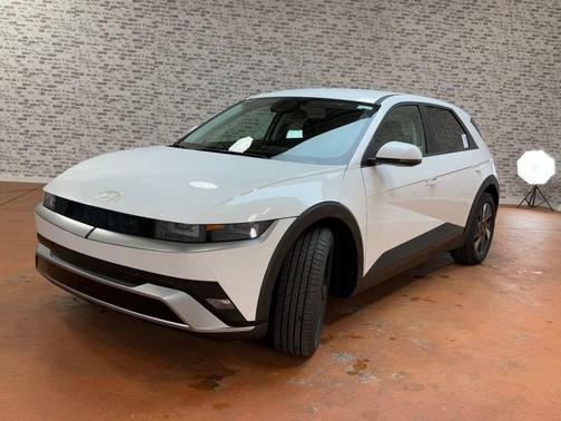 2026 Hyundai IONIQ 5 SE Standard Range