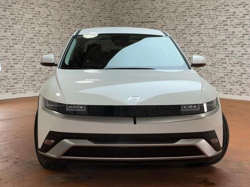 2026 Hyundai IONIQ 5 SE Standard Range