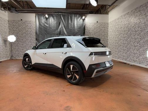 2026 Hyundai IONIQ 5 SE Standard Range