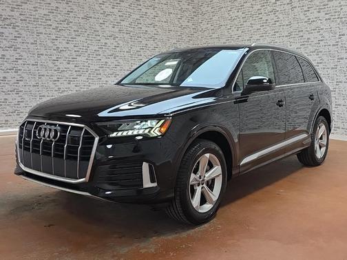 2024 Audi Q7 45 Premium Plus
