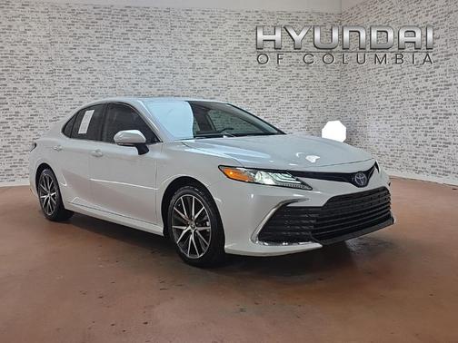 2024 Toyota Camry Hybrid XLE