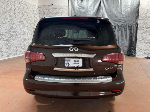2017 INFINITI QX80 Base
