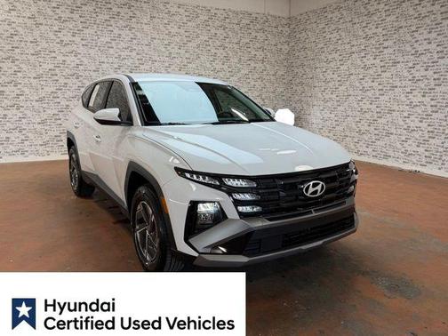 Pearl 2026 Hyundai TUCSON Hybrid Blue SE
