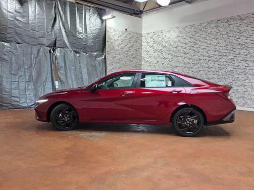 2026 Hyundai ELANTRA SEL