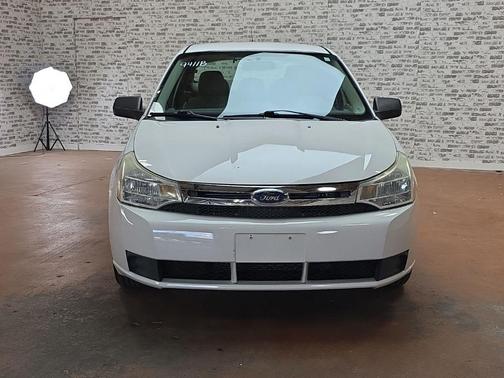 White Suede 2010 Ford Focus SE