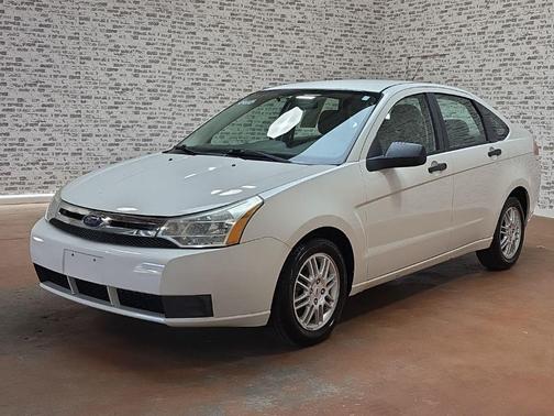 White Suede 2010 Ford Focus SE