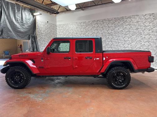 2024 Jeep Gladiator Sport