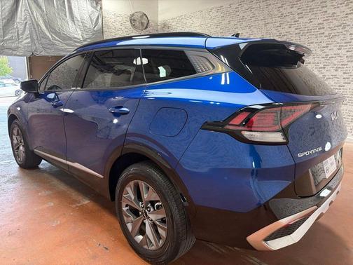 Sapphire Blue 2023 Kia Sportage SX