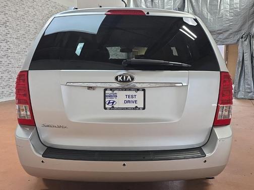 2012 Kia Sedona LX