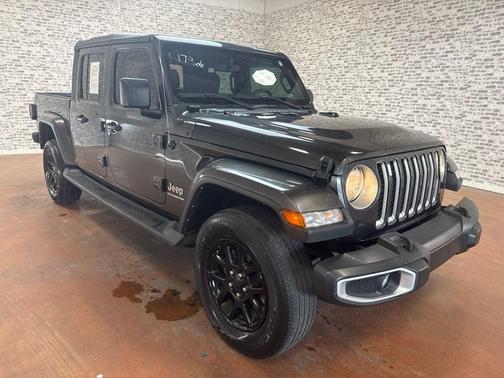 Granite Crystal Clearcoat Metallic 2023 Jeep Gladiator Overland