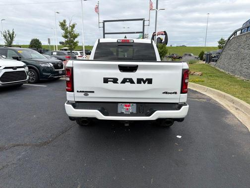 Ivory White Tri-Coat Pearlcoat 2025 RAM 1500 Laramie
