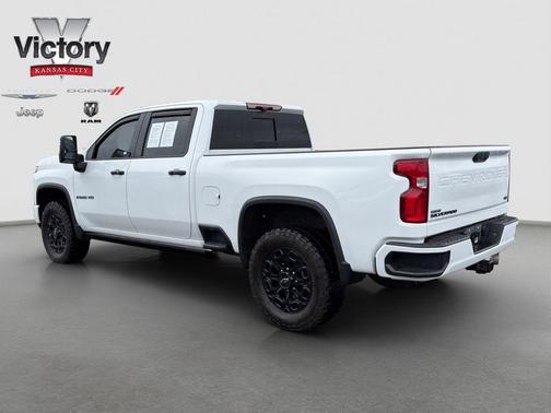Summit White 2024 Chevrolet Silverado 2500 LTZ