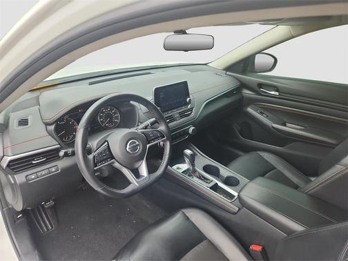 2021 Nissan Altima SR FWD