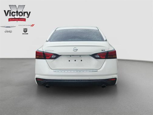 2021 Nissan Altima SR FWD