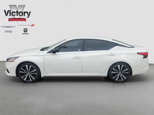 2021 Nissan Altima SR FWD