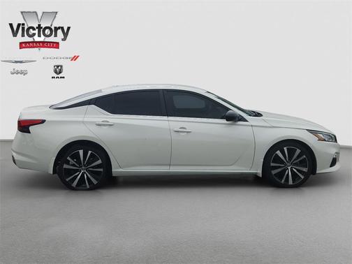 2021 Nissan Altima SR FWD