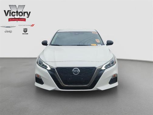 2021 Nissan Altima SR FWD