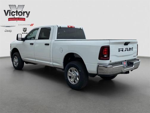 2025 RAM 2500 Tradesman Crew Cab 4x4 6'4' Box
