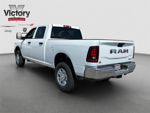 2025 RAM 2500 Tradesman Crew Cab 4x4 6'4' Box