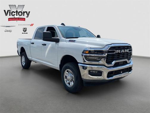2025 RAM 2500 Tradesman Crew Cab 4x4 6'4' Box